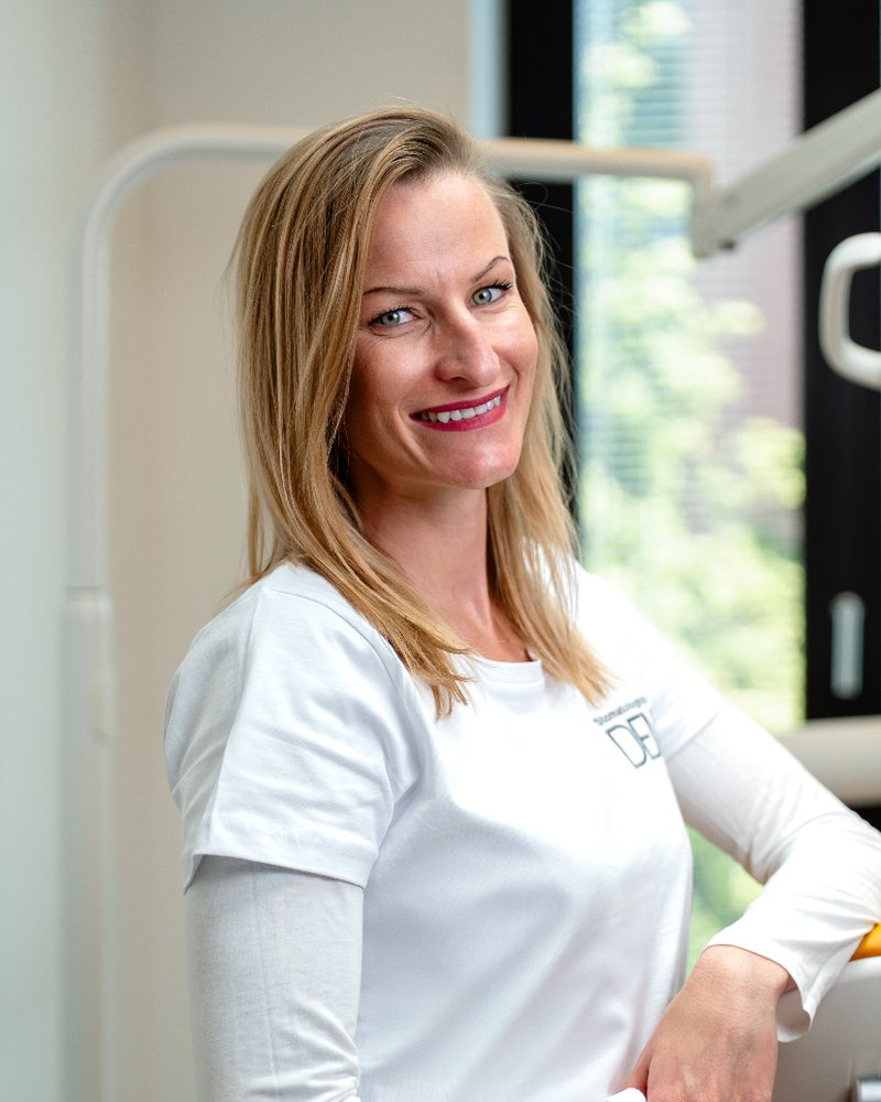 Markéta Vrublová, DiS. — Dentální hygienistka v ordinaci Dentální hygiena PLUS Praha